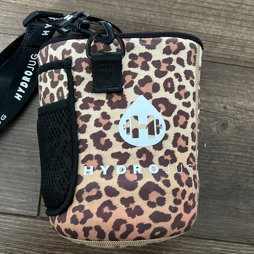 Hydrojug sleeve w/ strap